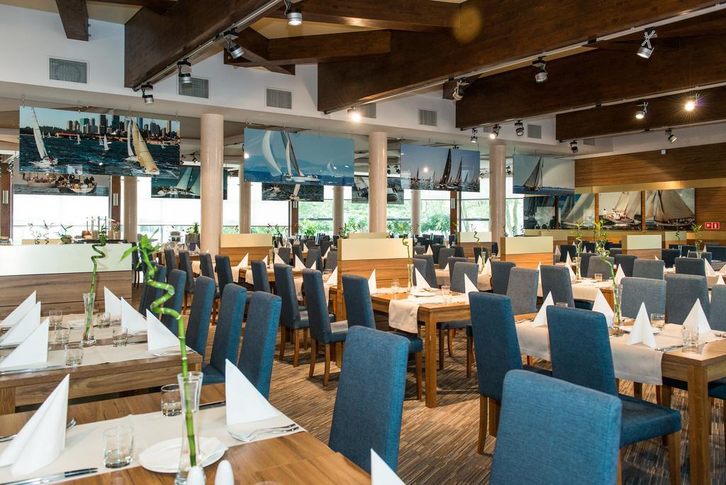 Hotel Aquarius Spa Kolobrzeg Exterior photo Restaurant