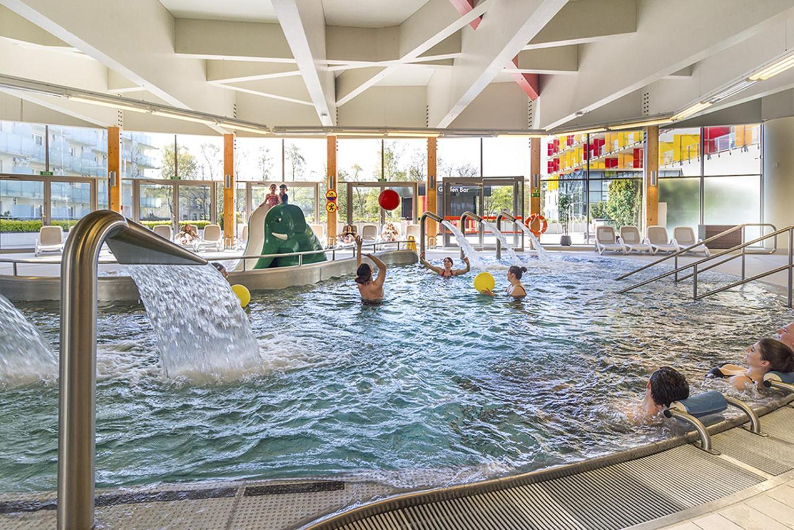 Hotel Aquarius Spa Kolobrzeg Exterior photo The swimming pool