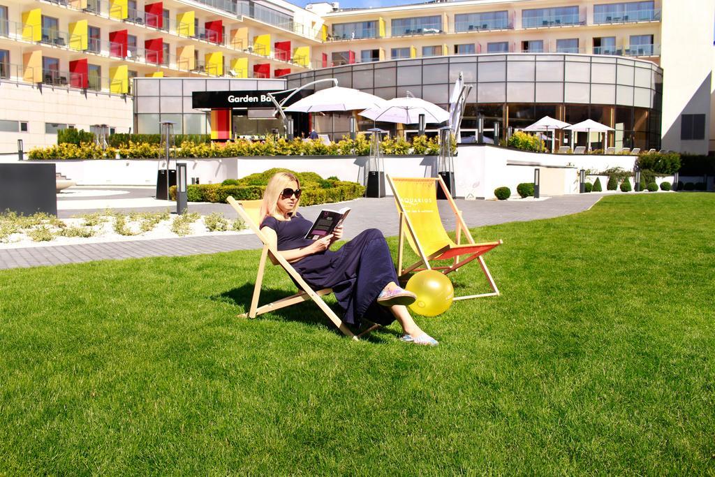 Hotel Aquarius Spa Kolobrzeg Exterior photo The green square