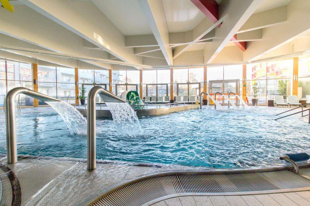 Hotel Aquarius Spa Kolobrzeg Exterior photo The thermal pool